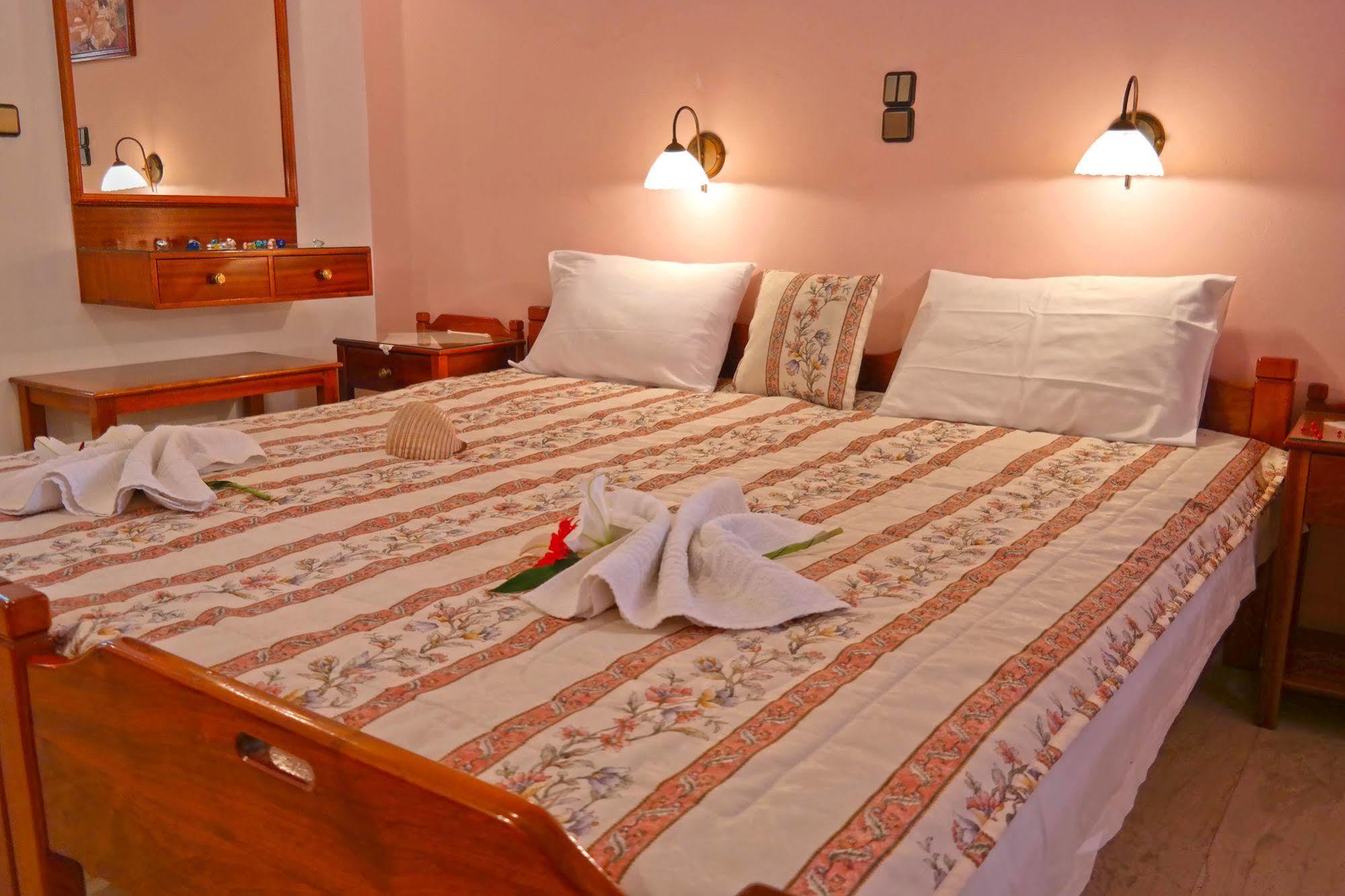 Golden Beach Studios Down Town Naxos City Exterior foto