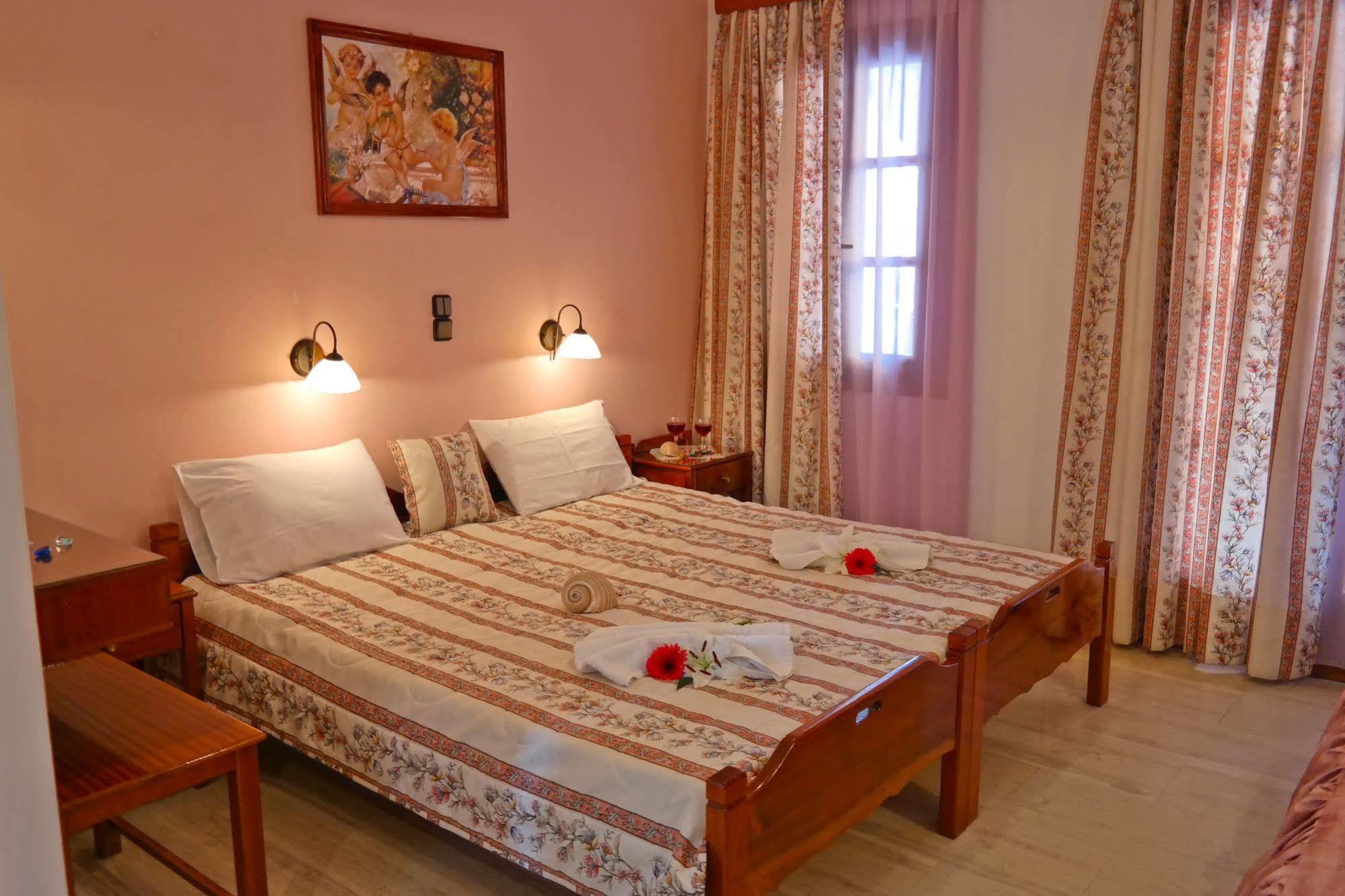 Golden Beach Studios Down Town Naxos City Exterior foto